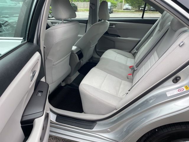 Used 2017 Toyota Camry LE FWD image 12