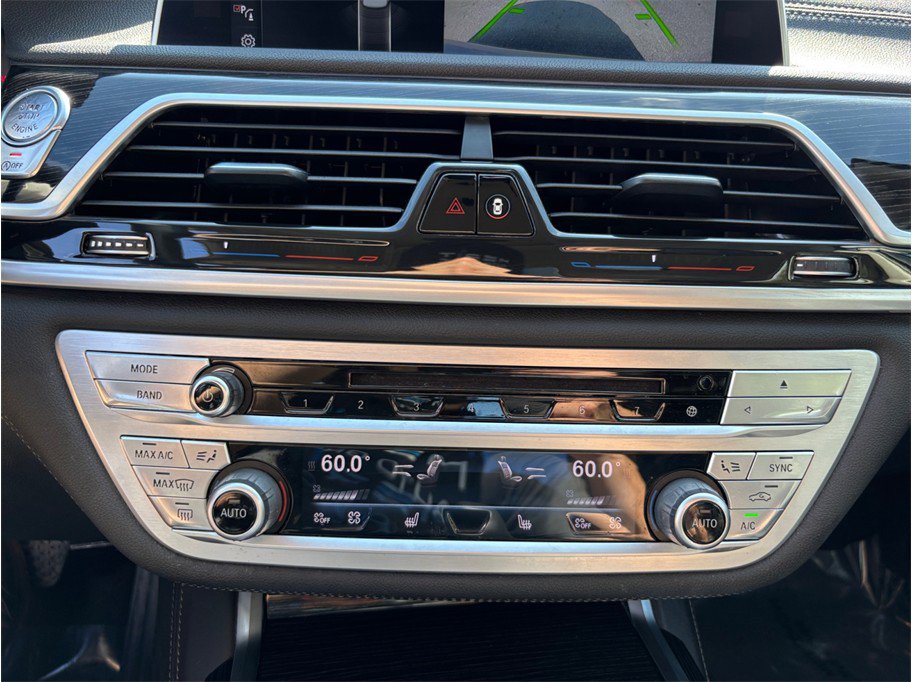 Used 2018 BMW 750i 750i Sedan 4D image 36