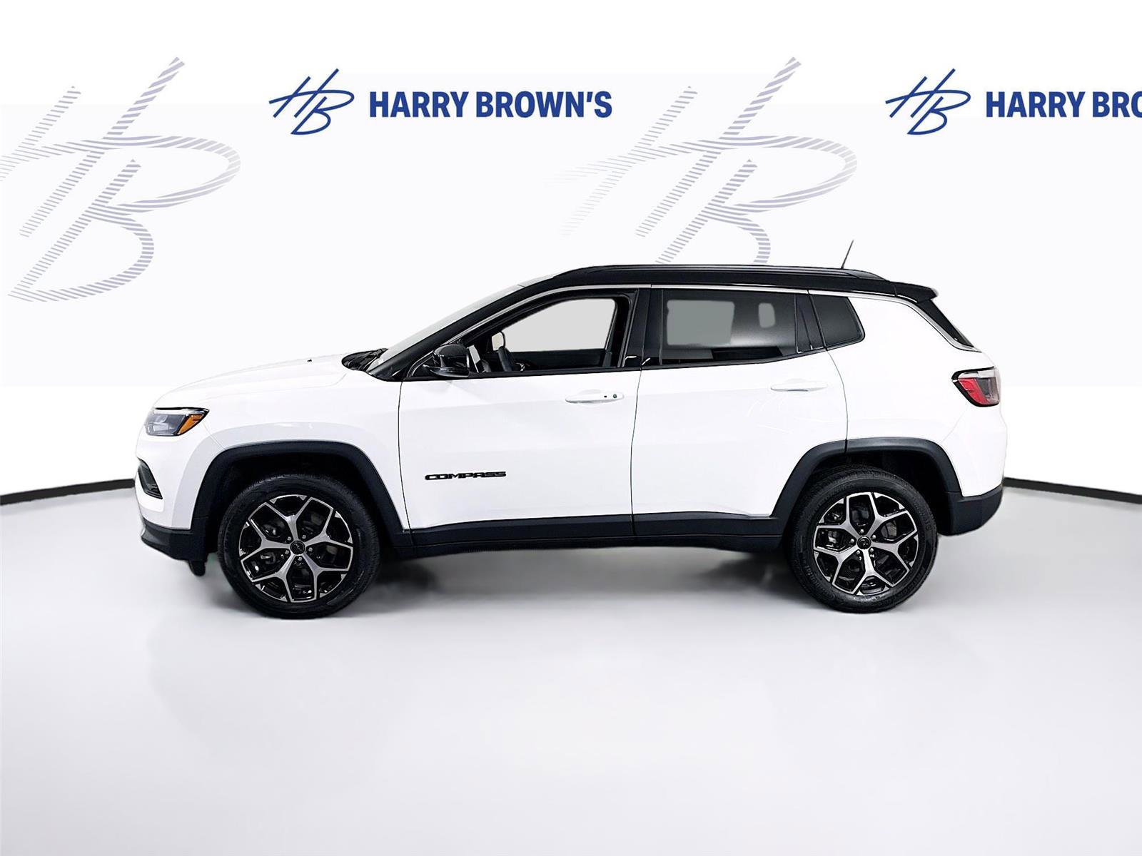 Used 2025 Jeep Compass Limited image 26