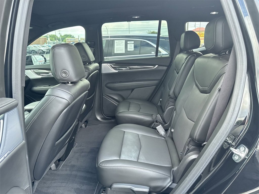 Used 2024 Cadillac XT6 Sport w/ Technology Package image 29