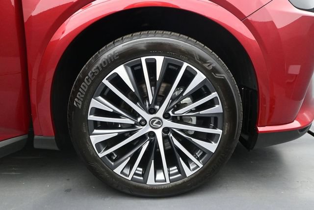 Used 2025 Lexus RX 350 Premium Plus w/ Accessory Package (Z1) FWD image 17