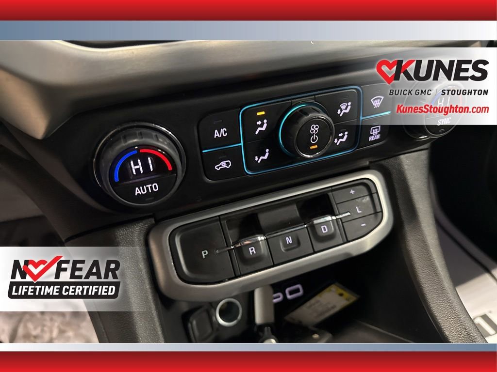 Used 2023 GMC Acadia SLT image 29