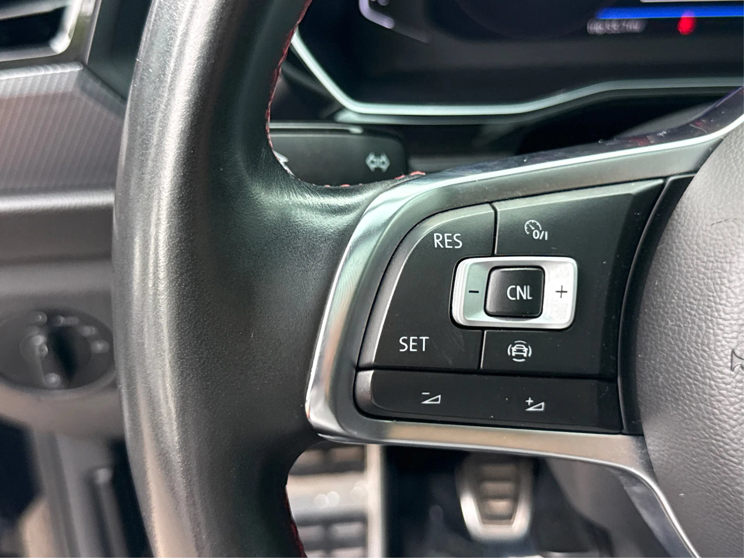 Used 2019 Volkswagen Jetta GLI Autobahn FWD image 35