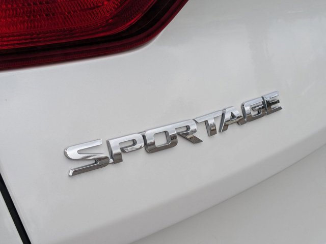Used 2017 Kia Sportage EX image 9