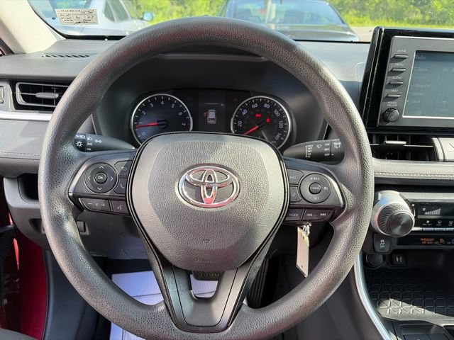Used 2019 Toyota RAV4 LE AWD/4WD image 11