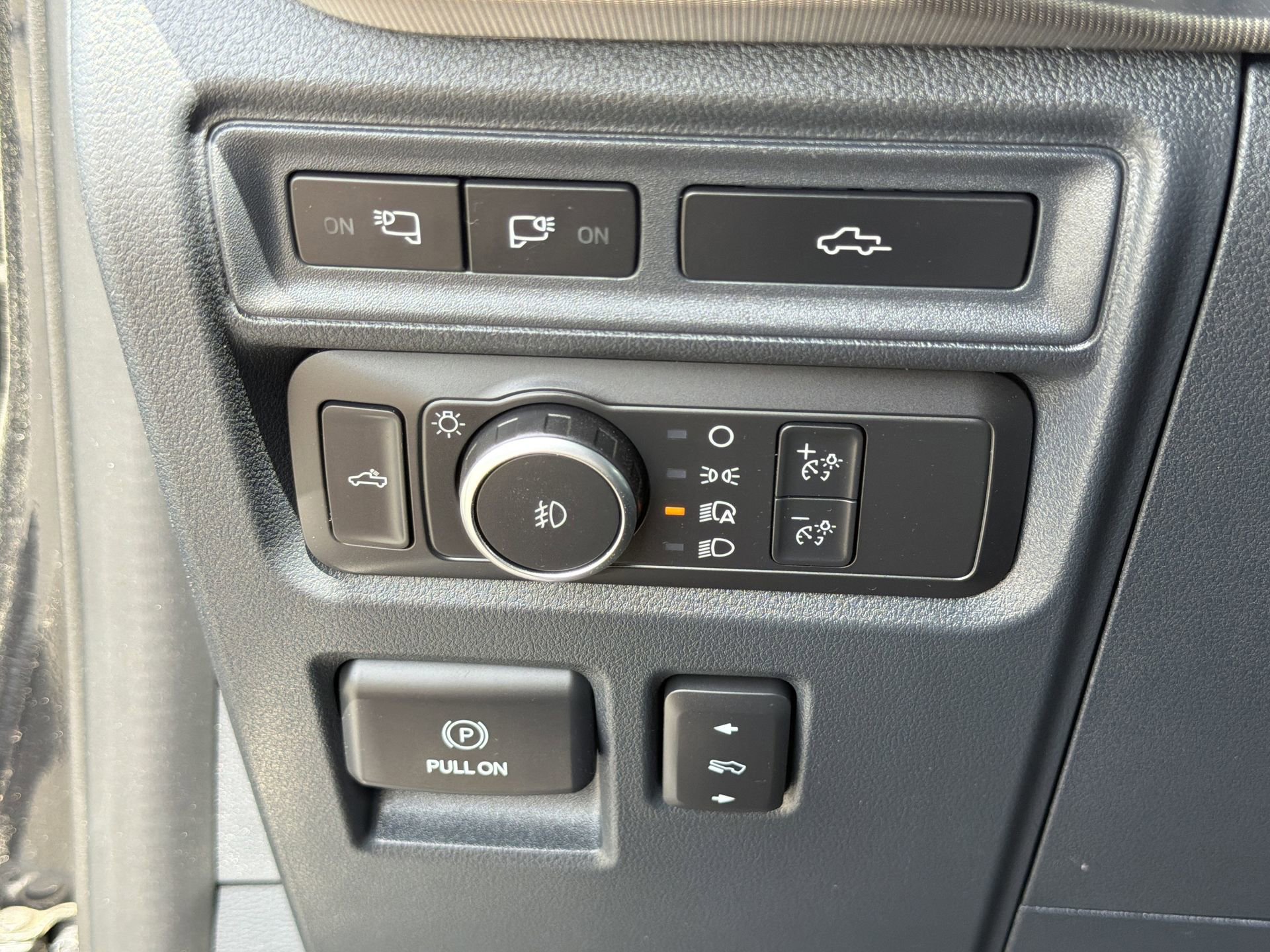 Used 2022 Ford F150 Raptor w/ Raptor 37 Performance Package image 15