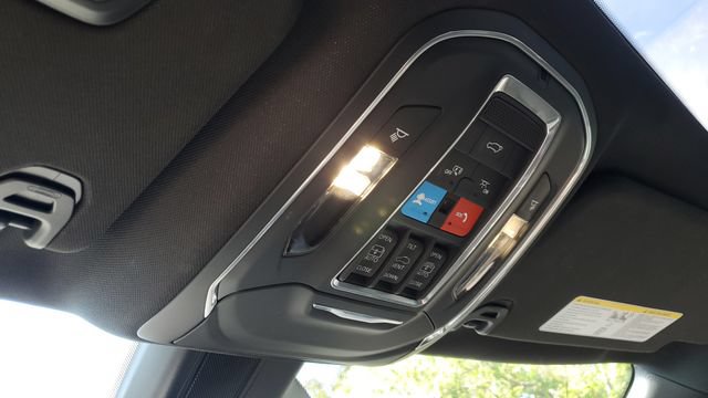 Used 2024 Jeep Wagoneer Series II w/ Convenience Group I AWD/4WD image 23