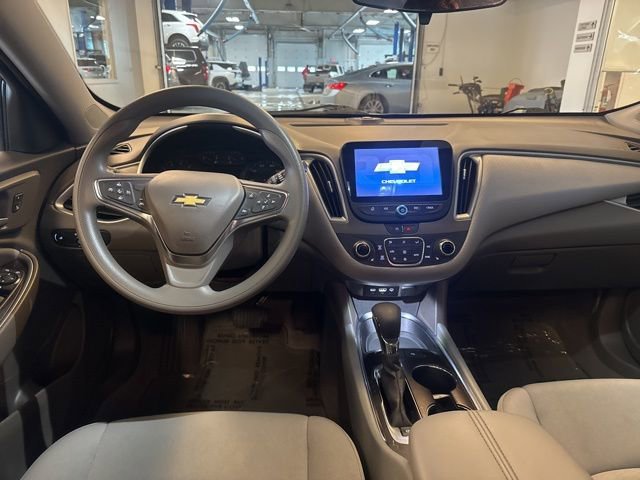 Used 2025 Chevrolet Malibu LT image 13