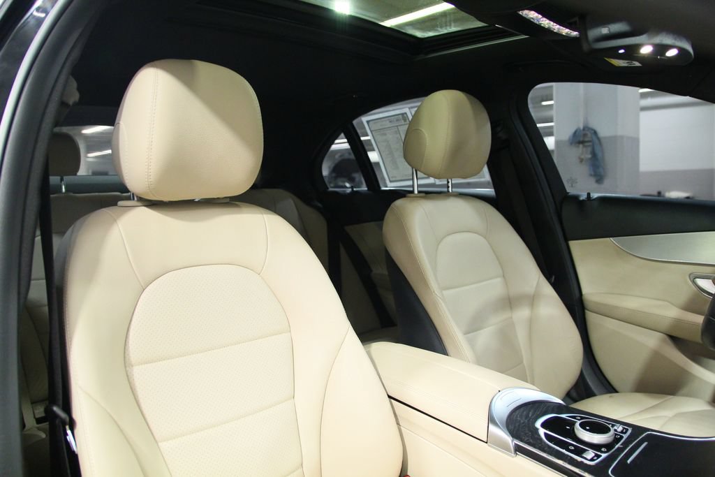 Certified 2019 Mercedes-Benz C 300 4MATIC Sedan image 21