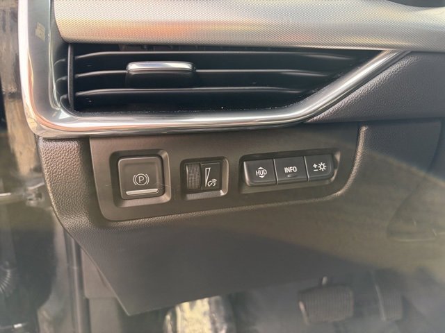 Used 2023 Cadillac XT4 Premium Luxury image 21