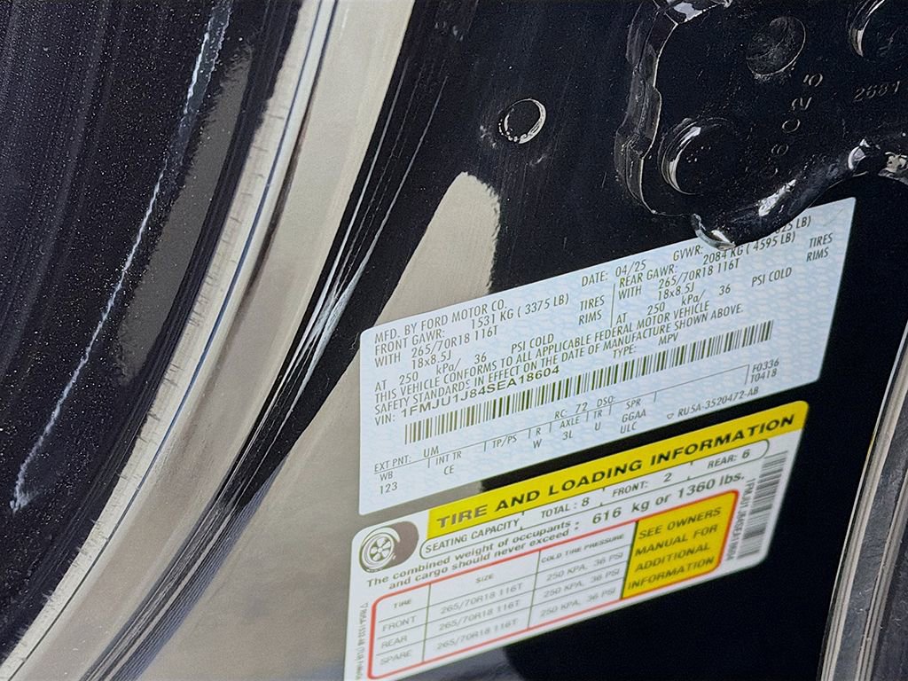 Used 2025 Ford Expedition Active AWD/4WD image 38