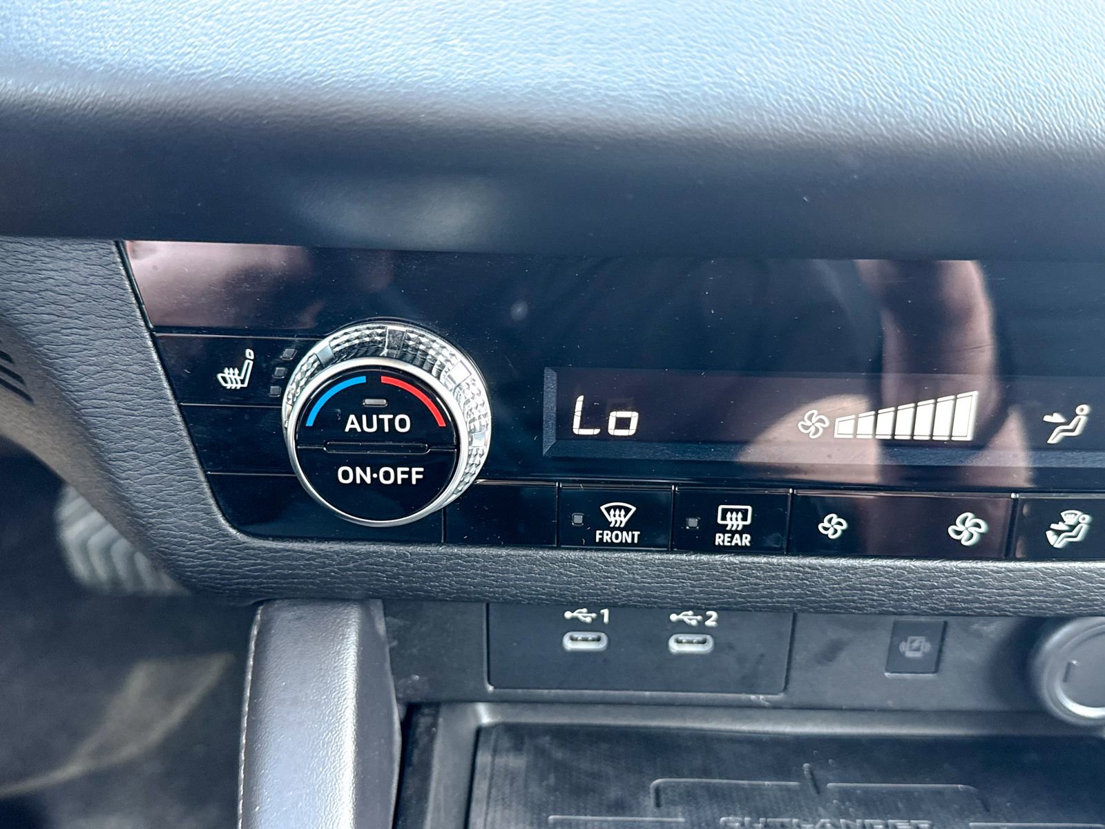 Used 2025 Mitsubishi Outlander SE image 34