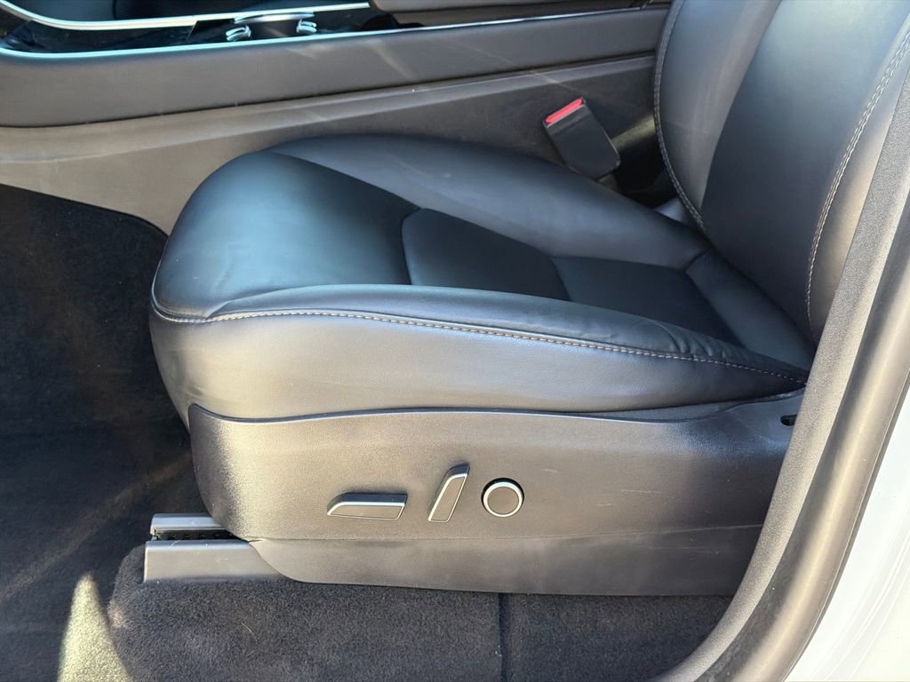 Used 2021 Tesla Model Y Long Range image 17