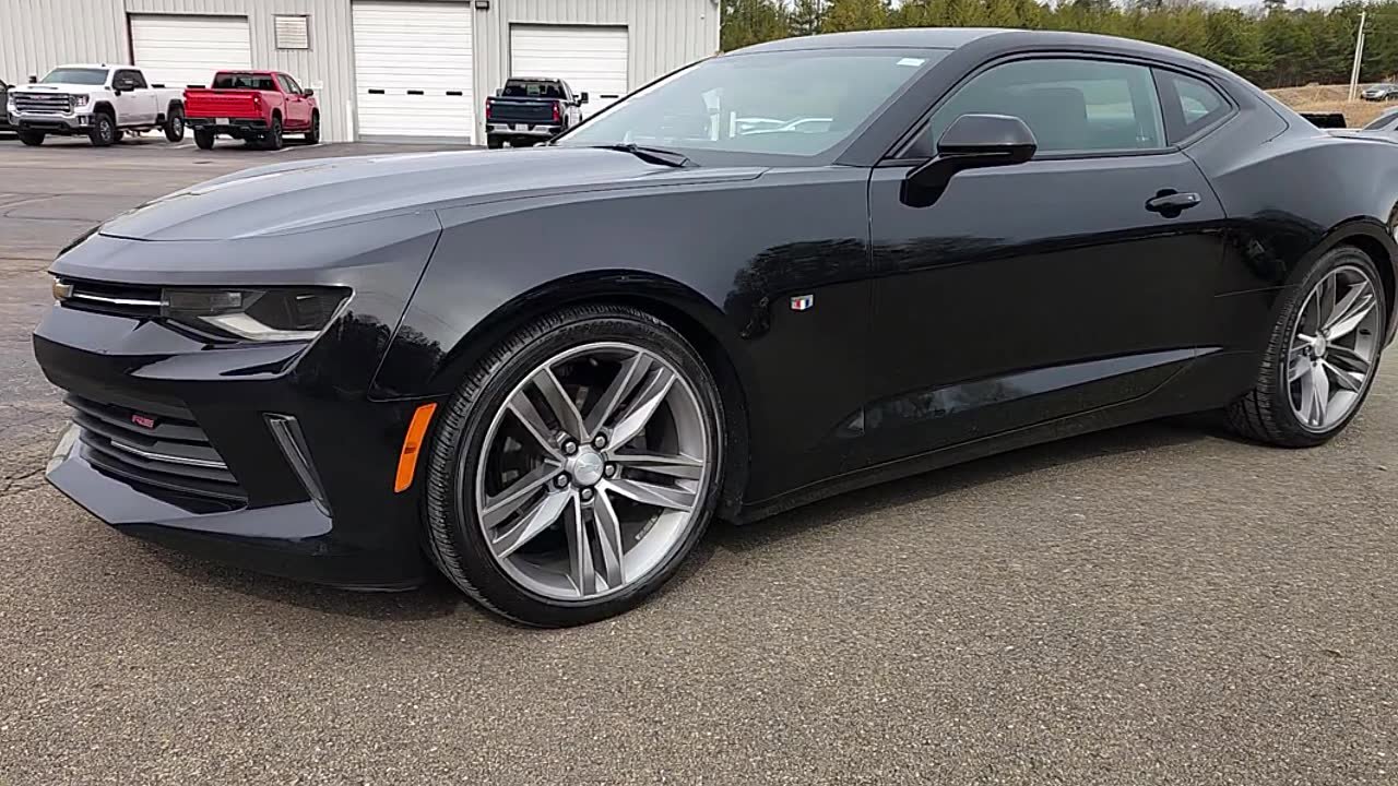 Used 2018 Chevrolet Camaro LT w/ RS Package image 4