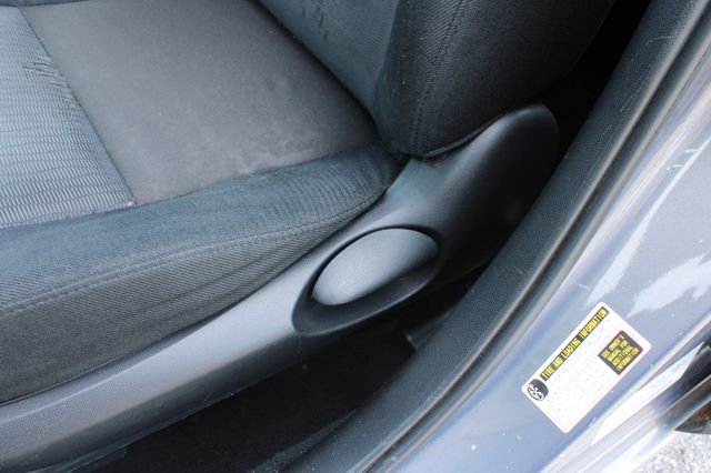 Used 2007 MAZDA MAZDA3 i Sport FWD image 12