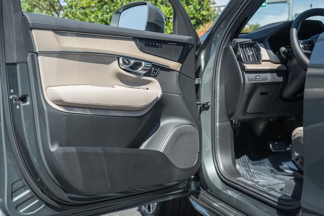 New 2027 Volvo XC90 B6 Plus AWD/4WD image 39