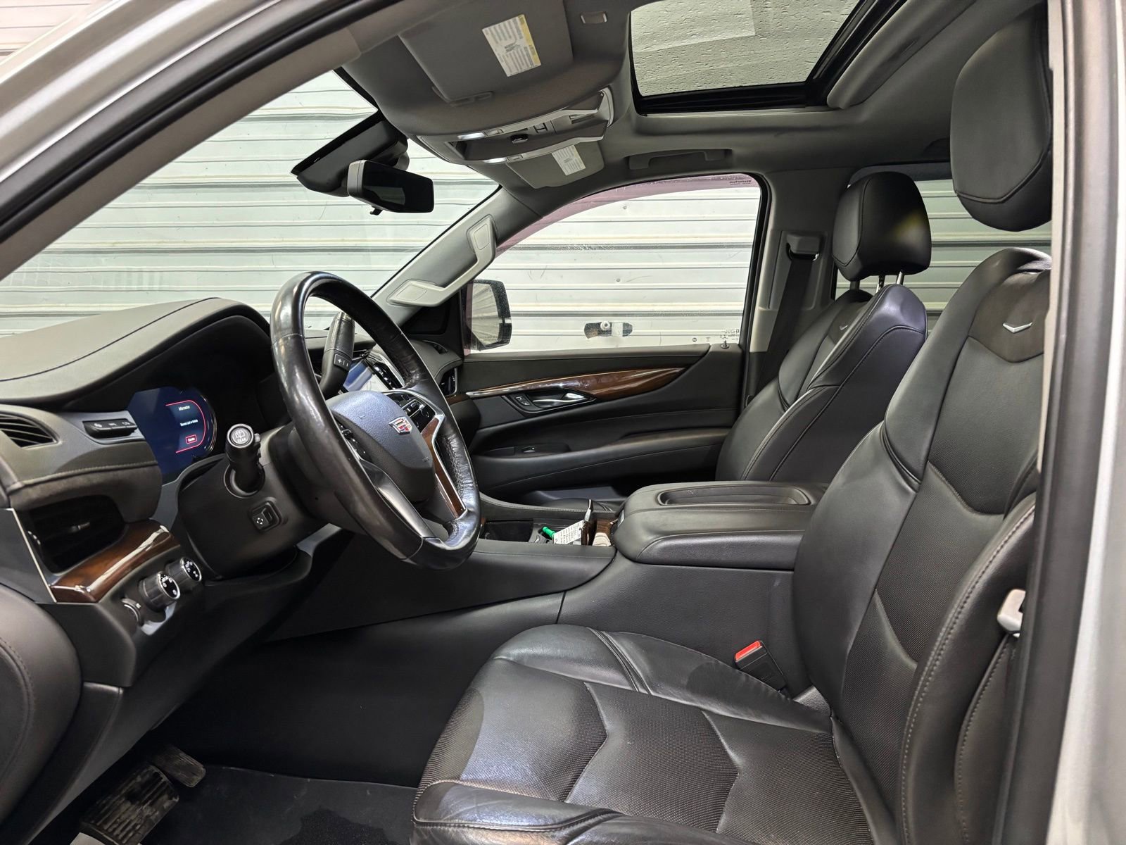 Used 2020 Cadillac Escalade ESV Luxury image 12