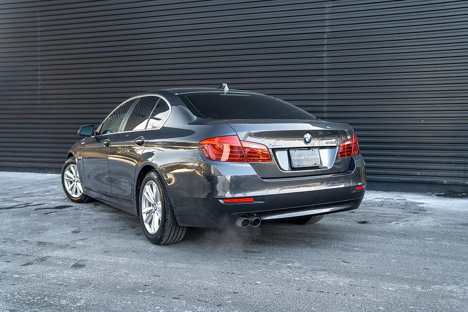 Used 2014 BMW 528i xDrive Sedan AWD/4WD image 3