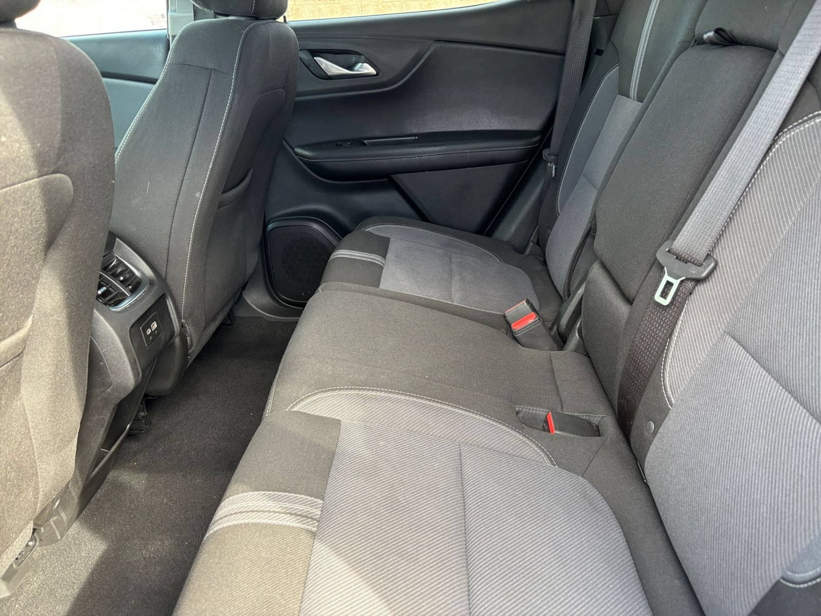 Used 2025 Chevrolet Blazer LT FWD image 26