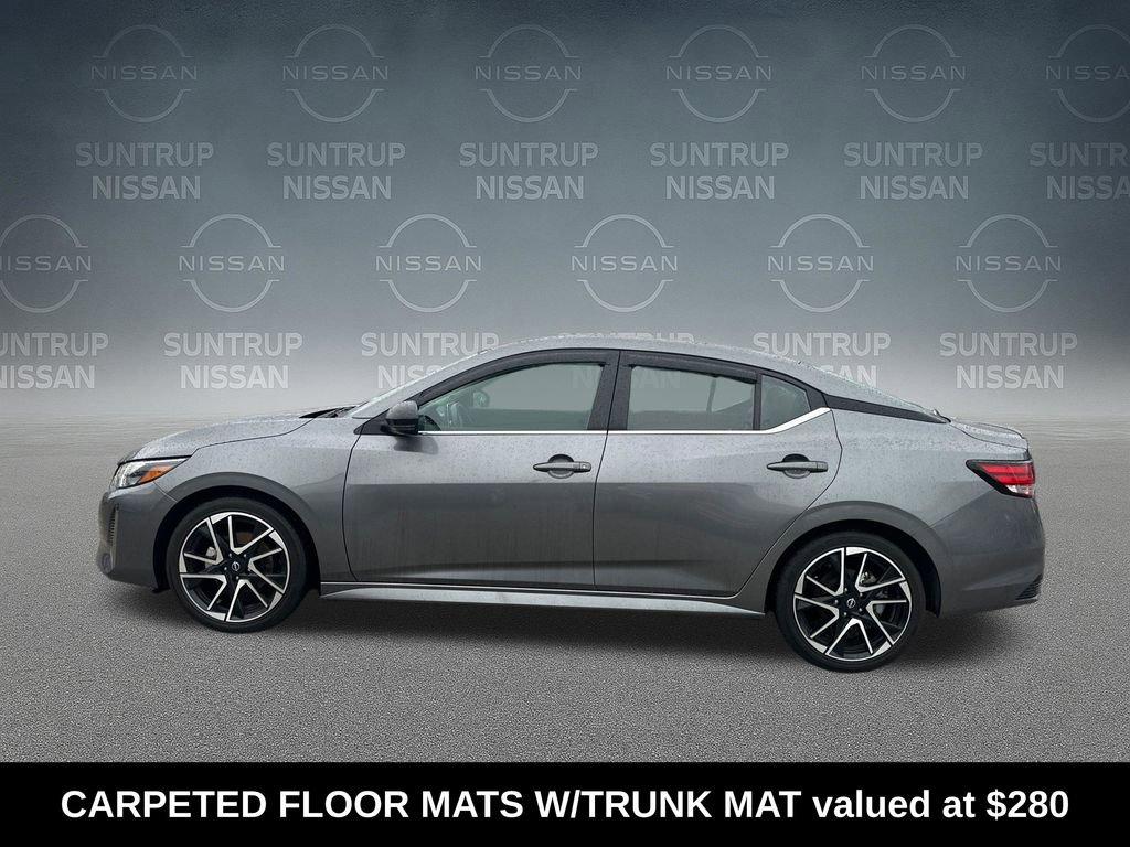 Used 2024 Nissan Sentra SR FWD image 2