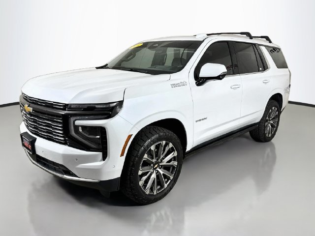 Used 2026 Chevrolet Tahoe High Country AWD/4WD image 3