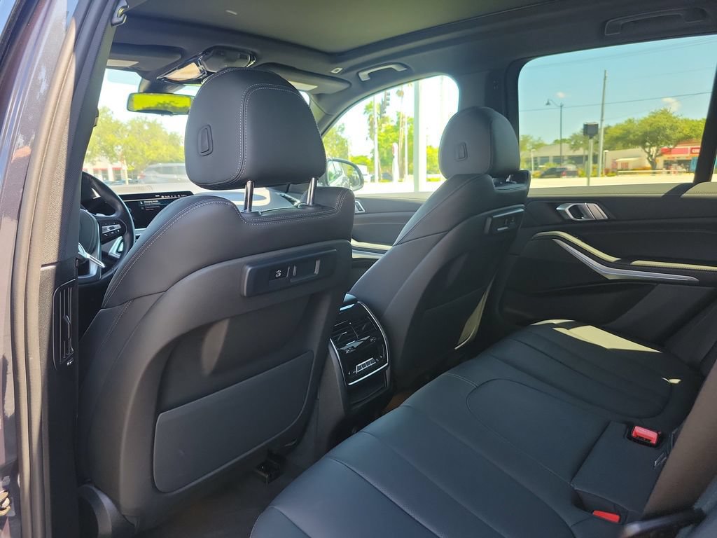Used 2022 BMW X5 xDrive45e w/ Climate Comfort Package AWD/4WD image 14
