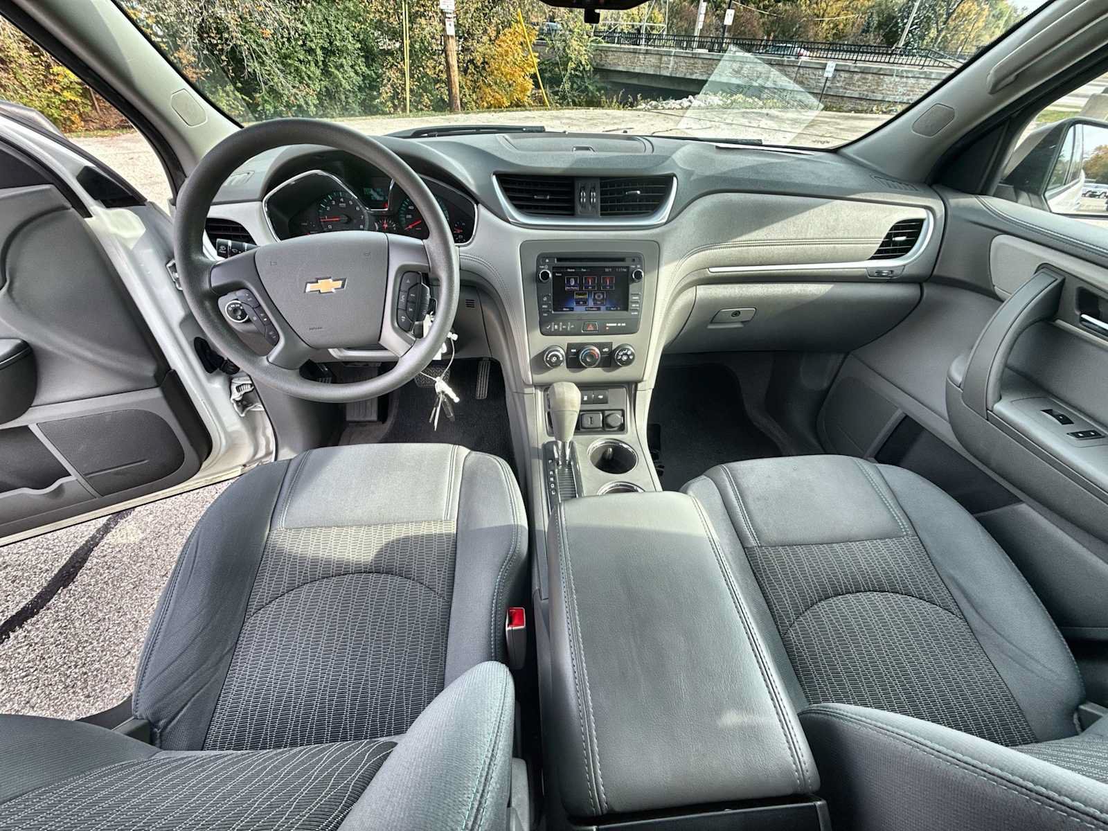 Certified 2015 Chevrolet Traverse LS FWD image 18