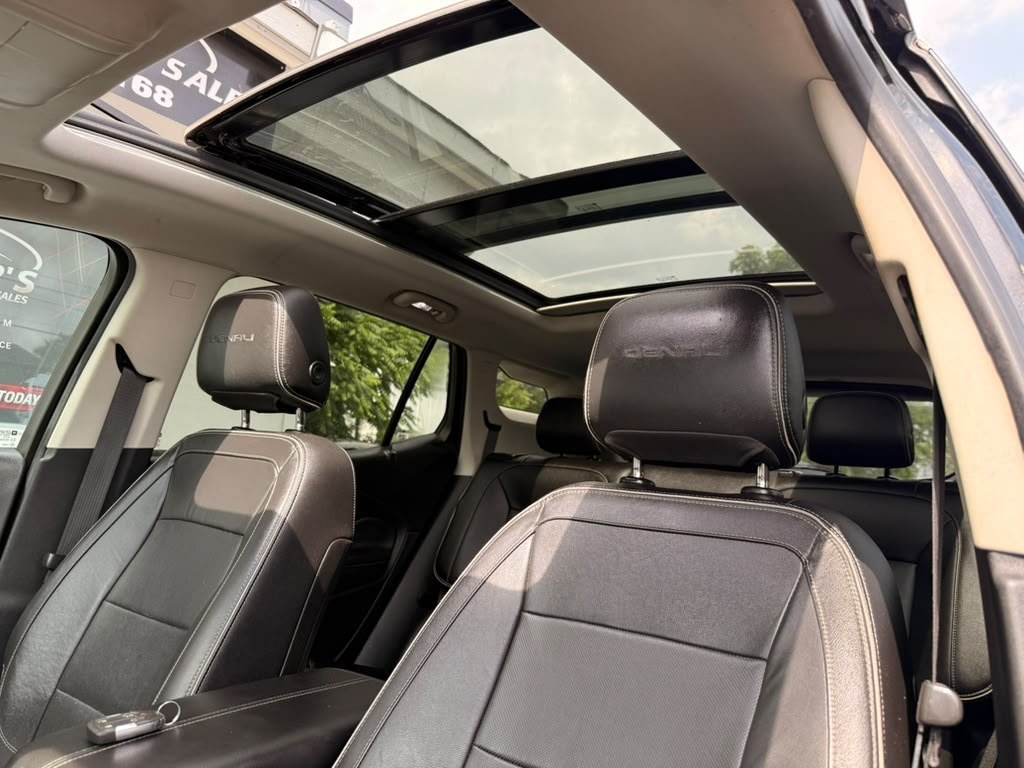 Used 2019 GMC Terrain Denali w/ Advanced Safety Package FWD image 21
