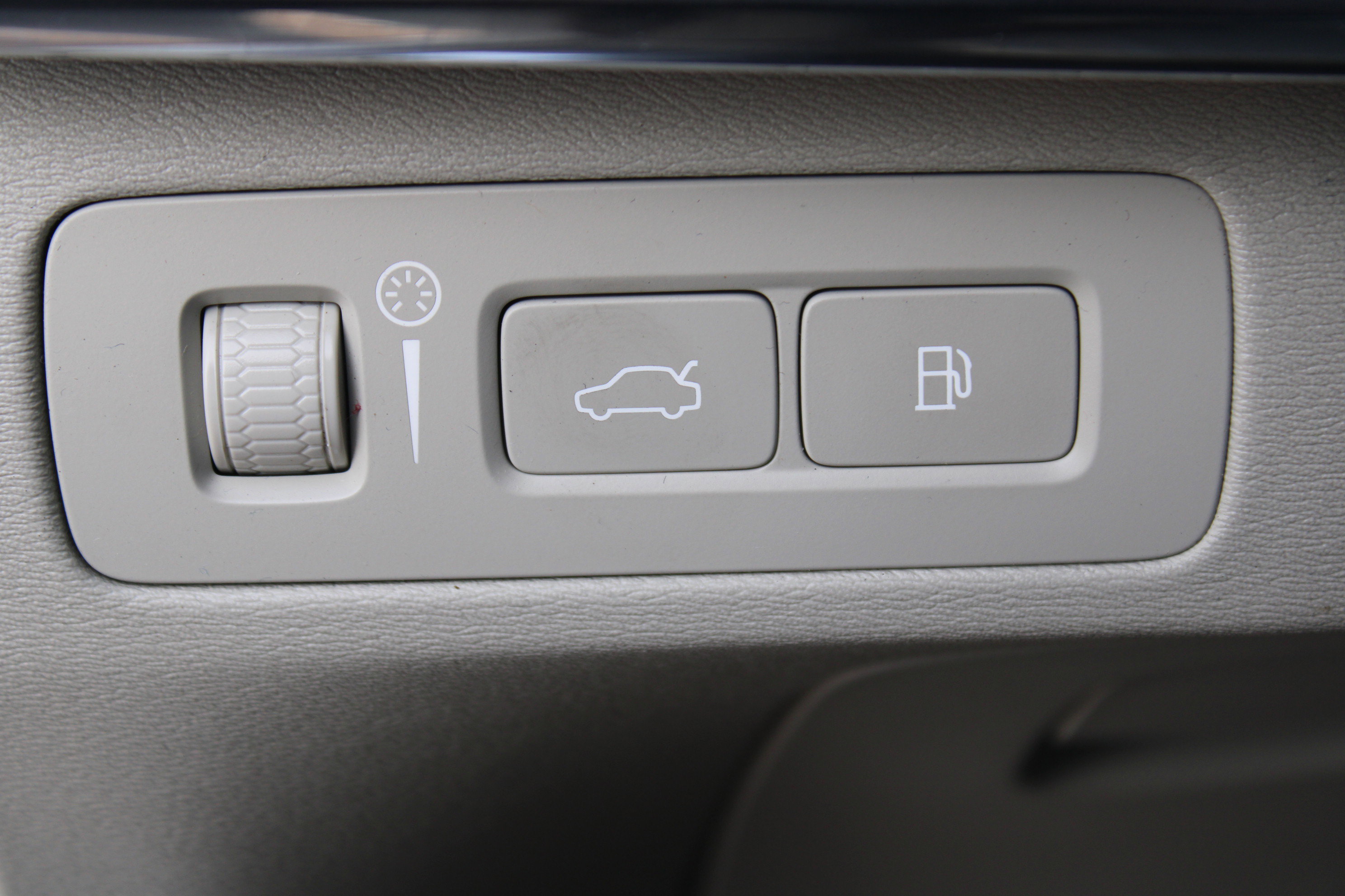 Used 2021 Volvo XC90 T8 Inscription w/ Advanced Package image 17