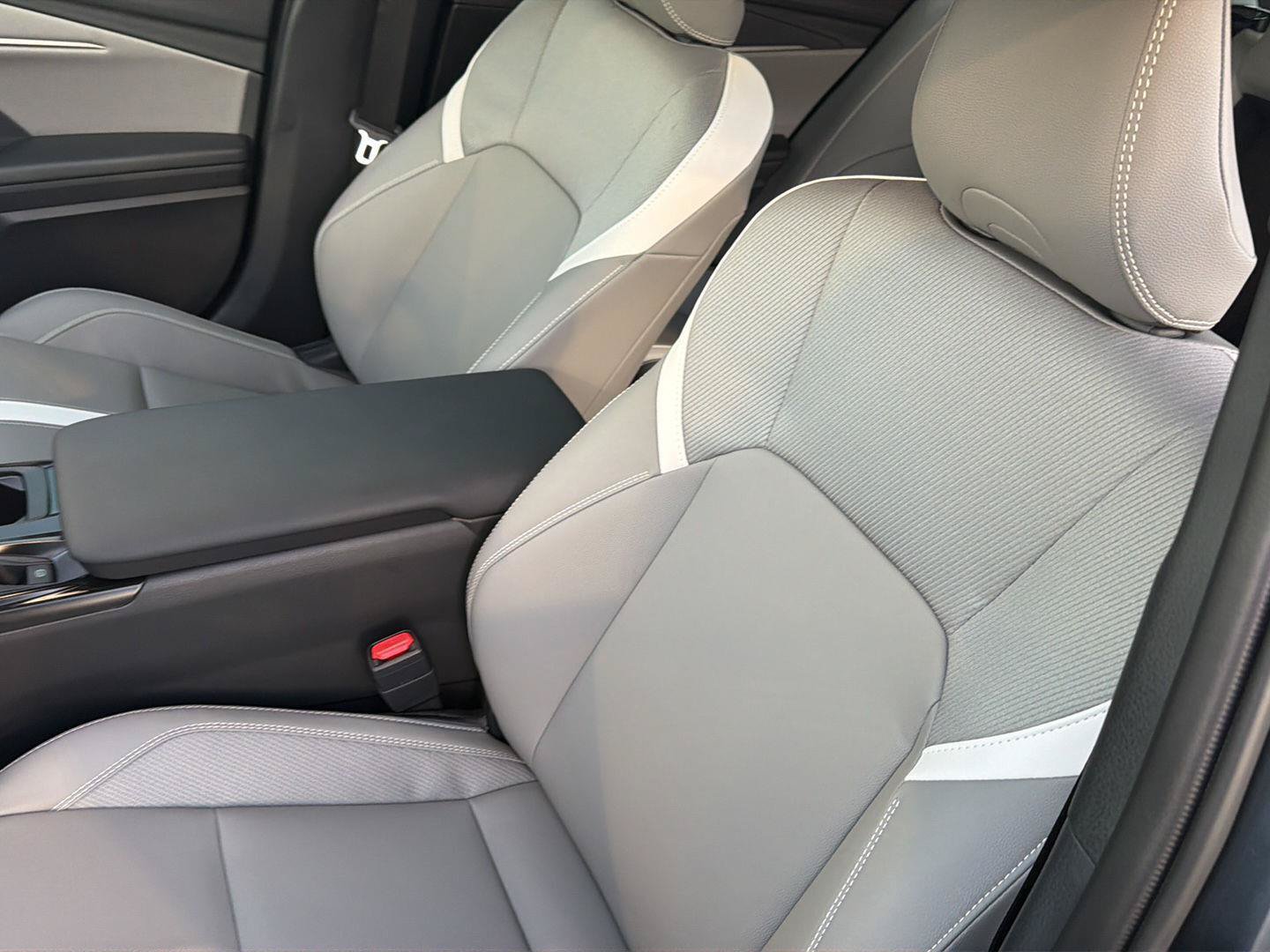 New 2026 Toyota Camry SE w/ Multimedia Upgrade Package FWD image 28
