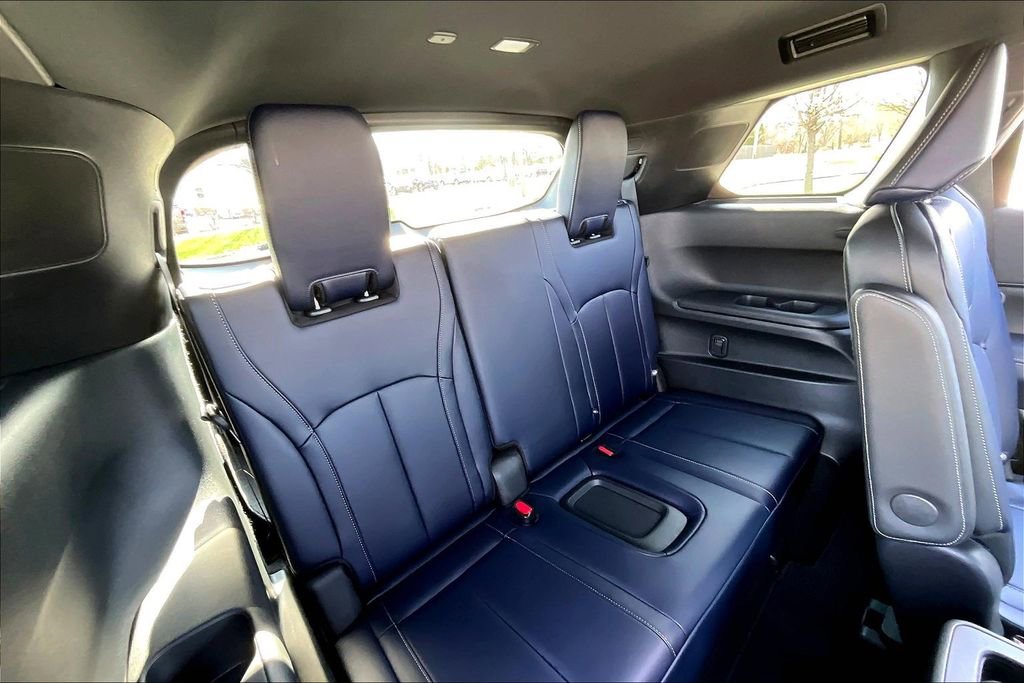 Certified 2026 INFINITI QX60 Sport w/ Dark Cargo Package image 33