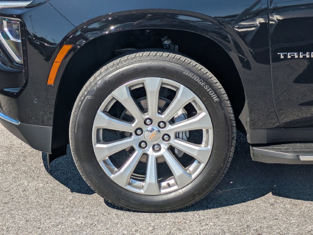 Used 2026 Chevrolet Tahoe Premier AWD/4WD image 9