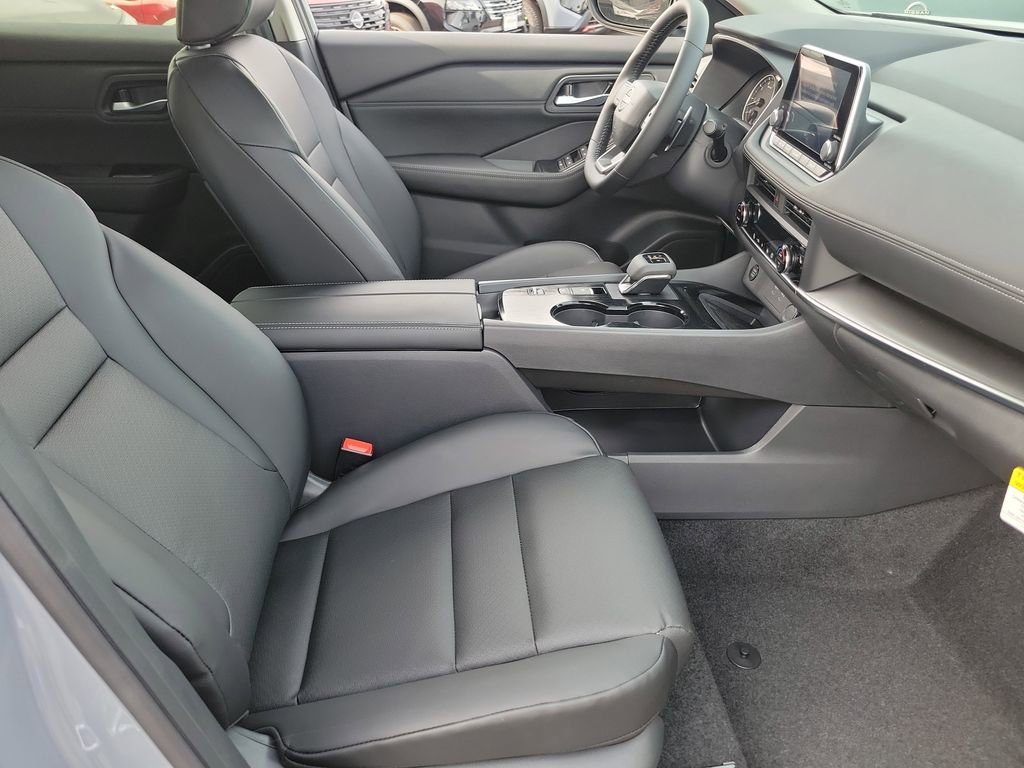 New 2026 Nissan Rogue SV image 12