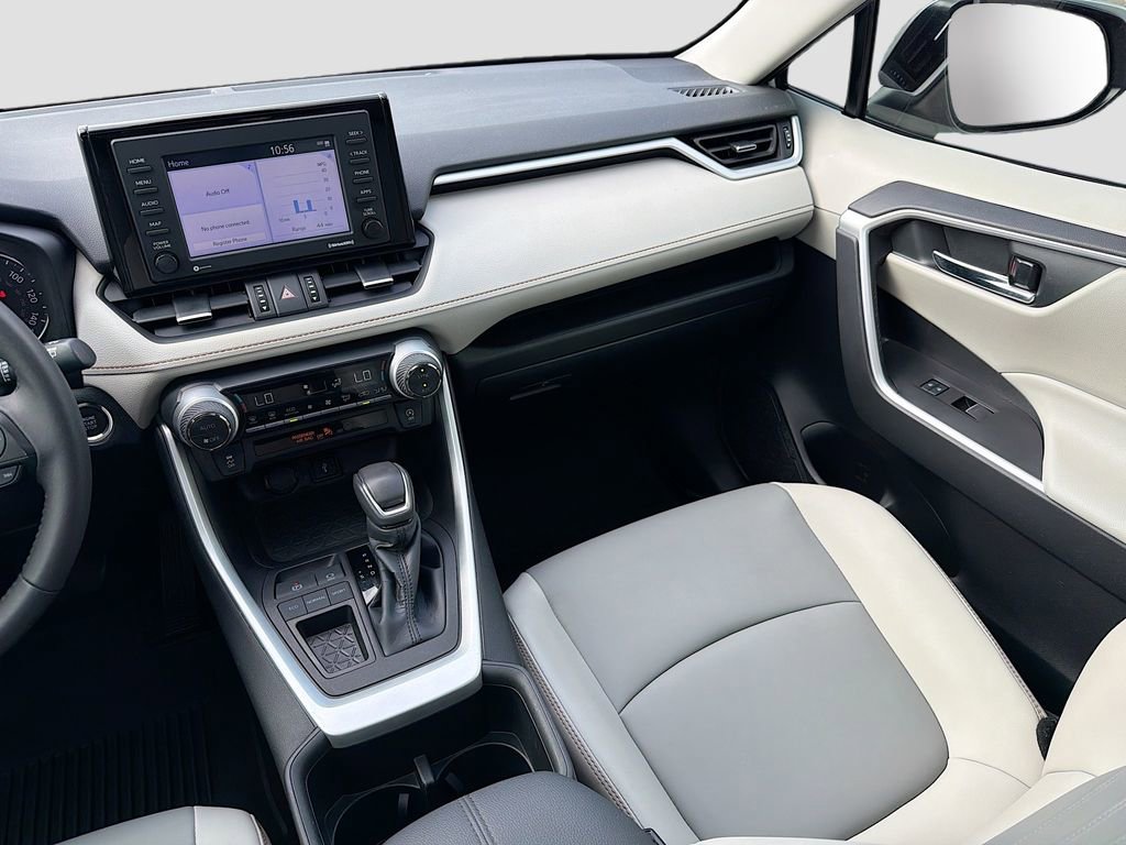 Used 2022 Toyota RAV4 XLE Premium image 23