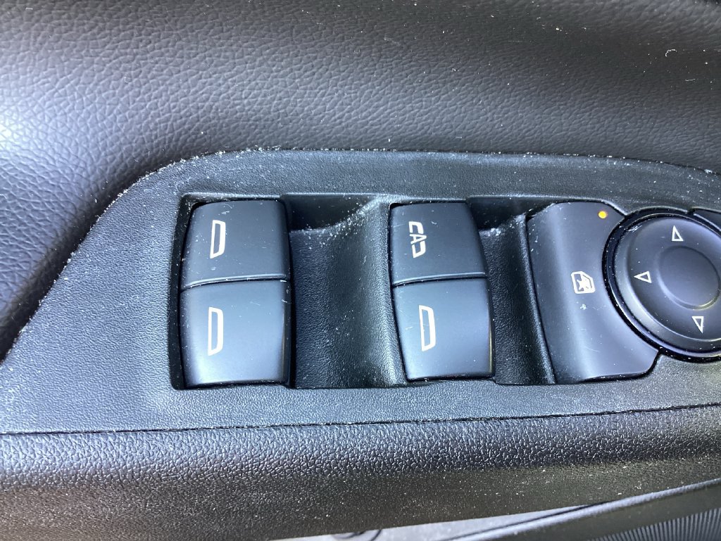 Used 2024 Chevrolet Equinox LT AWD/4WD image 32
