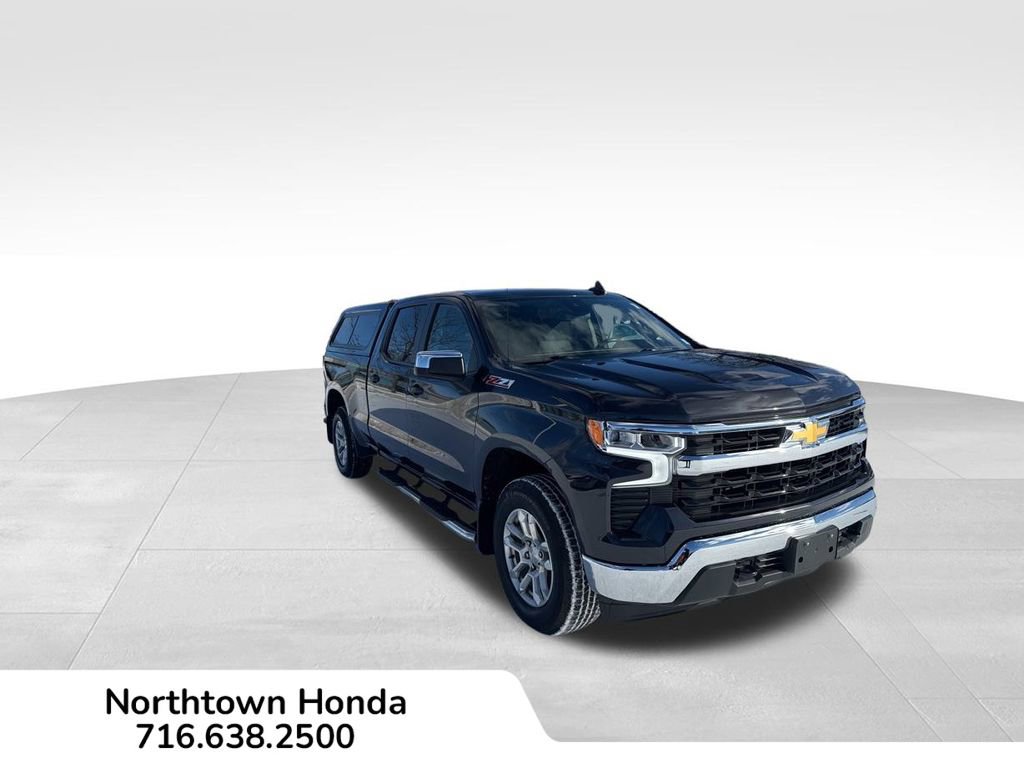 Used 2022 Chevrolet Silverado 1500 LT w/ Z71 Off-Road Package image 1