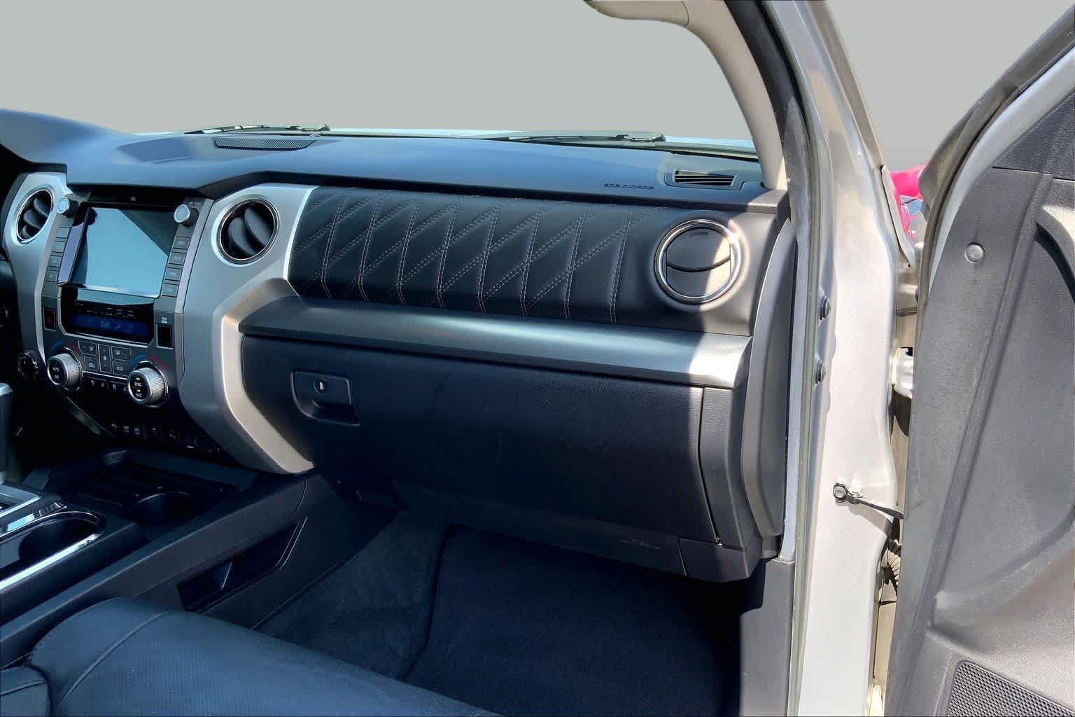 Used 2021 Toyota Tundra Platinum AWD/4WD image 18