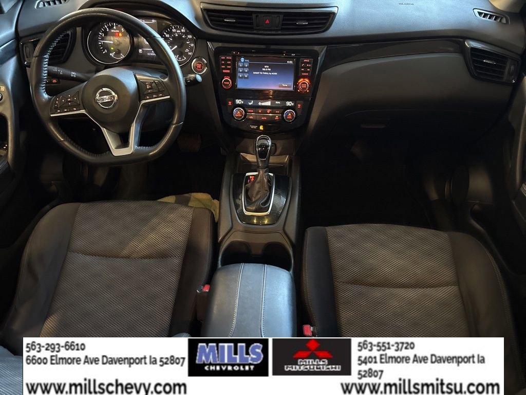 Used 2017 Nissan Rogue Sport SV w/ SV Premium Package image 13