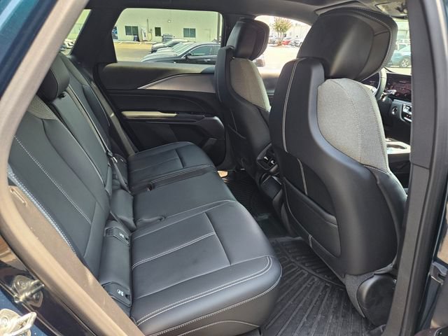 Used 2024 Cadillac Lyriq Tech AWD/4WD image 19