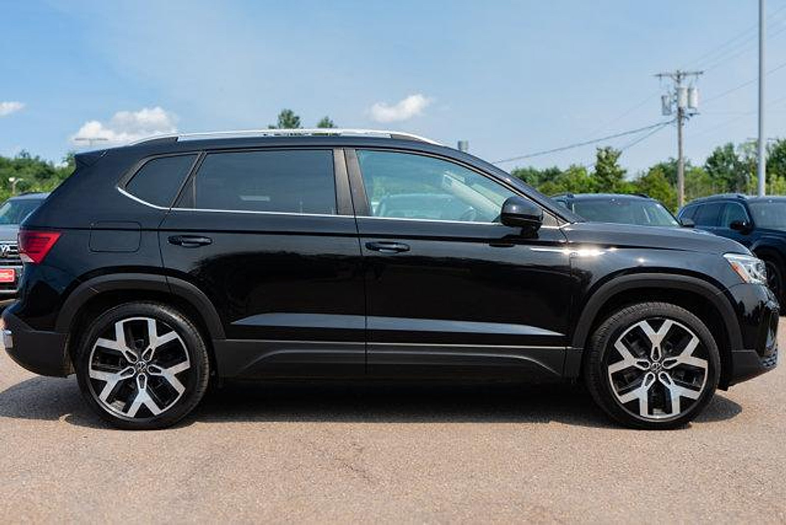 Certified 2023 Volkswagen Taos SEL AWD/4WD image 7