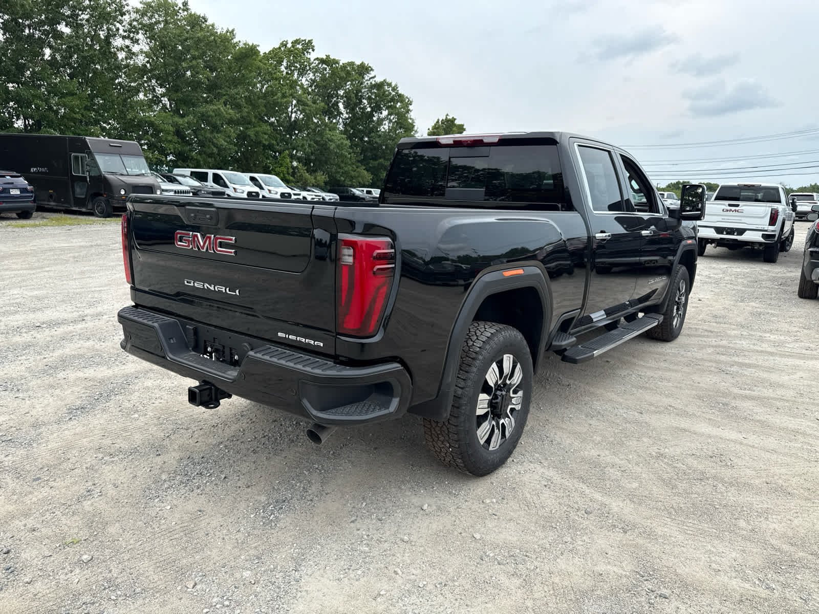 New 2026 GMC Sierra 2500 Denali w/ Denali Reserve Package AWD/4WD image 6