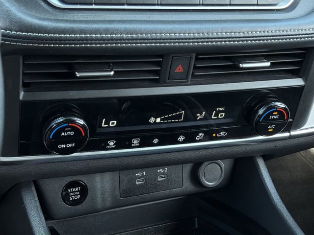 Used 2024 Nissan Rogue SV image 26