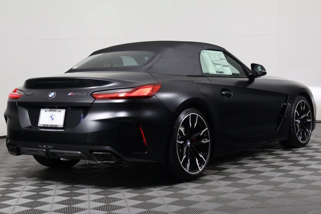 New 2026 BMW Z4 M40i RWD image 2