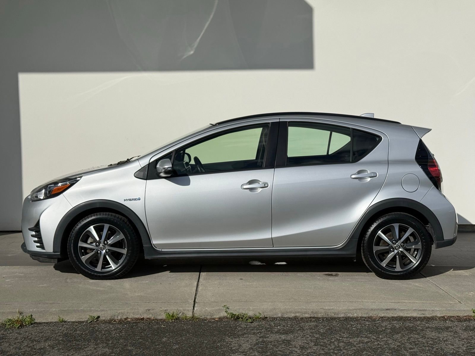 Used 2018 Toyota Prius C One w/ Carpet Mat Package image 4