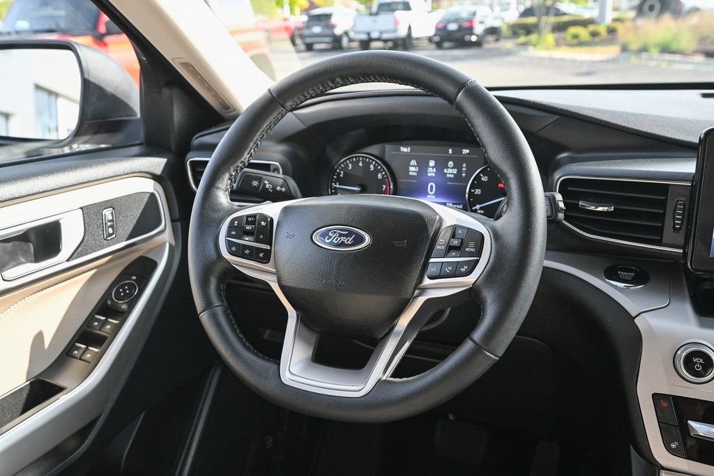 Certified 2023 Ford Explorer XLT w/ Equipment Group 202A image 32