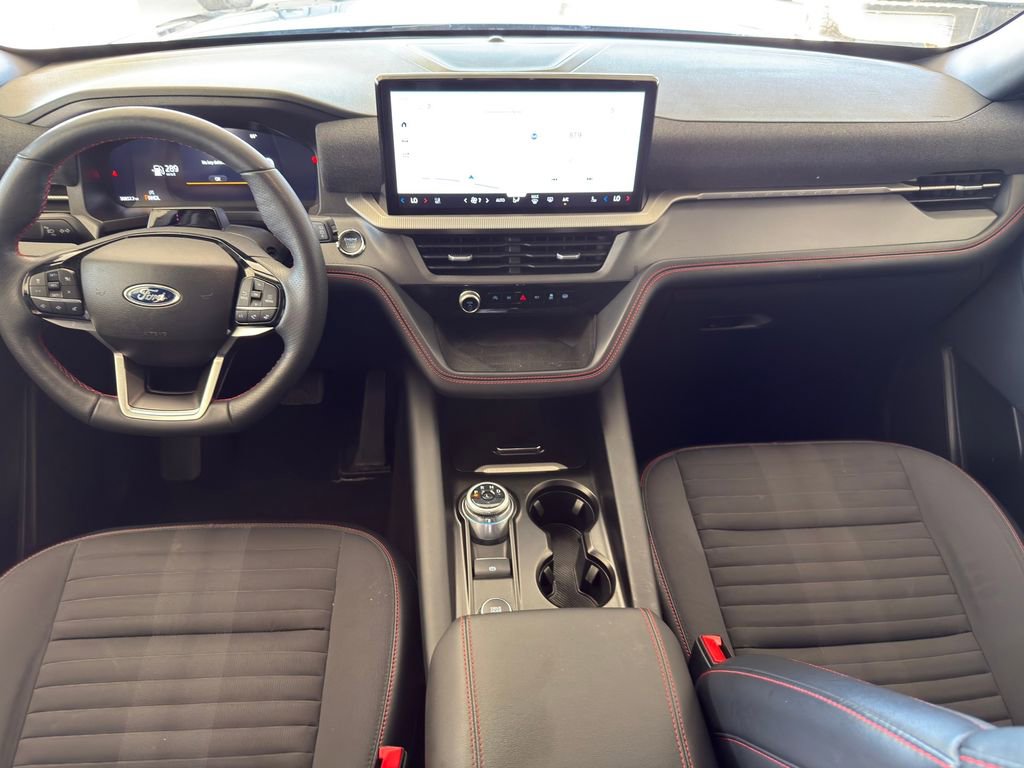 Used 2025 Ford Explorer ST-Line w/ ST-Line Street Pack image 30