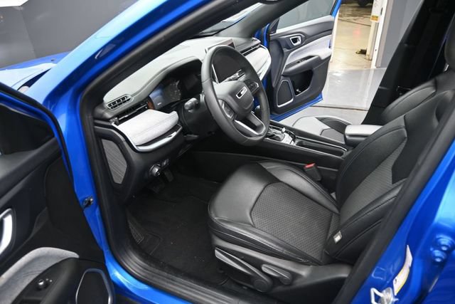 Used 2024 Jeep Compass Latitude AWD/4WD image 17