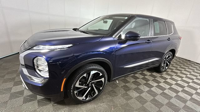 Used 2023 Mitsubishi Outlander SE FWD image 6