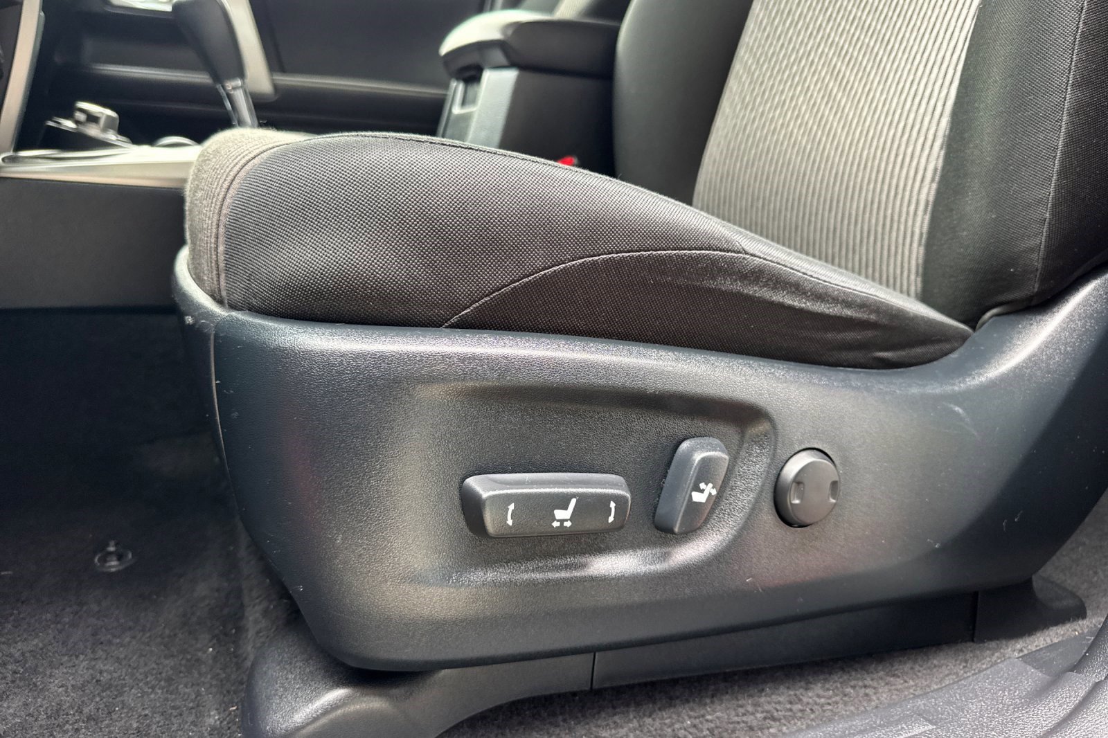 Certified 2024 Toyota 4Runner SR5 AWD/4WD image 13