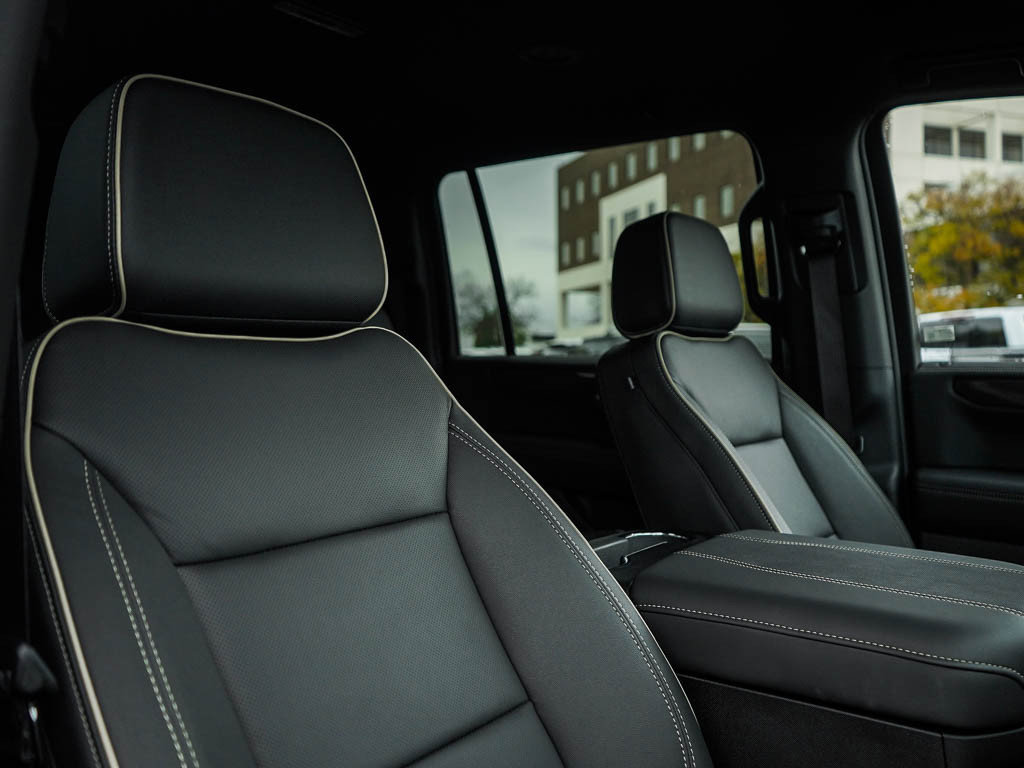 New 2026 GMC Yukon XL Elevation w/ LPO, Floor Liner Package AWD/4WD image 12